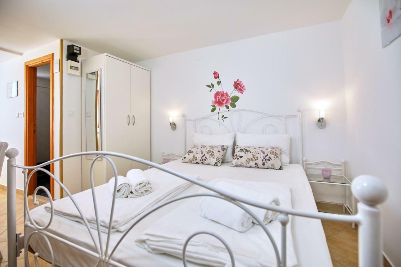 Studio Kristic, Cozy Studio With A Terrace Dubrovnik Exterior photo